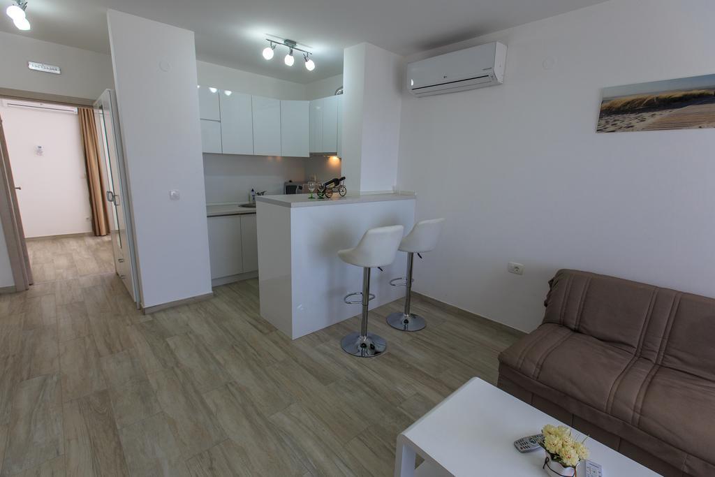 Apartments Matkovic Lux Sutomore Bagian luar foto