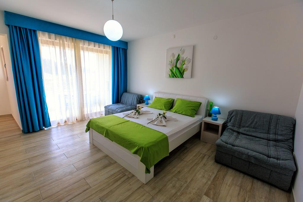 Apartments Matkovic Lux Sutomore Bagian luar foto