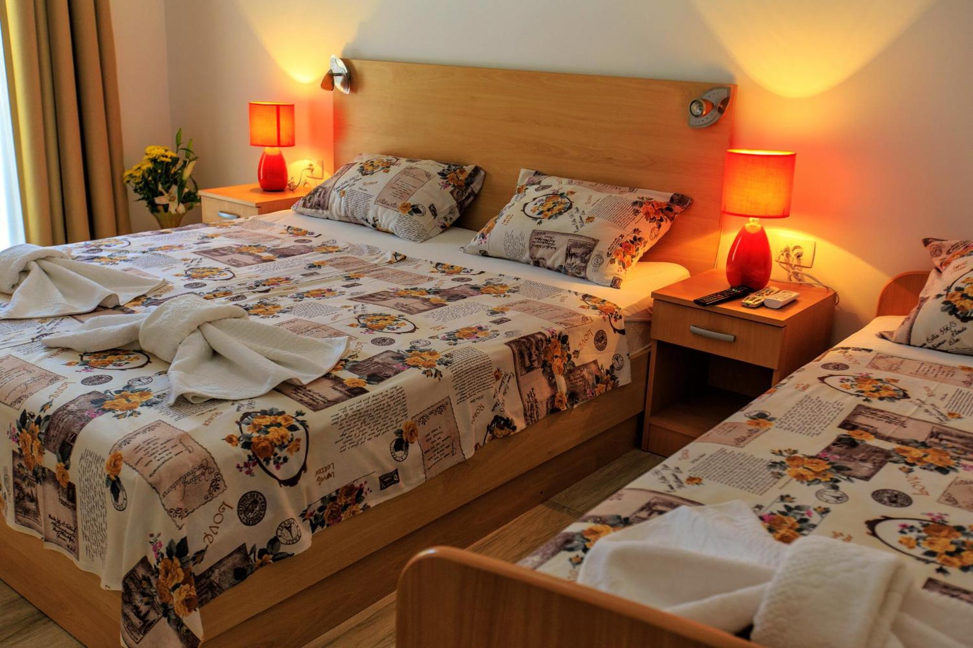 Apartments Matkovic Lux Sutomore Bagian luar foto
