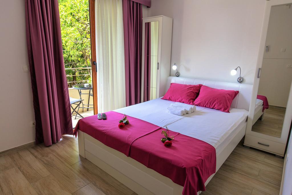 Apartments Matkovic Lux Sutomore Bagian luar foto