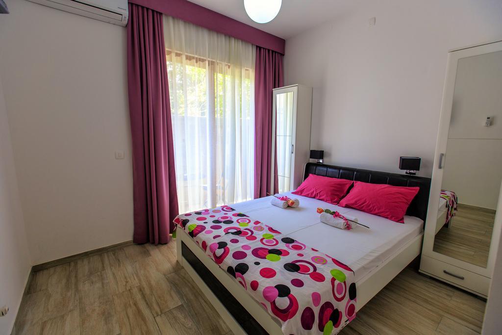 Apartments Matkovic Lux Sutomore Bagian luar foto
