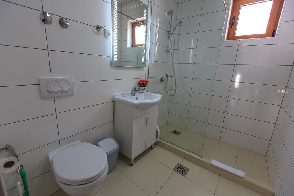 Apartments Matkovic Lux Sutomore Bagian luar foto