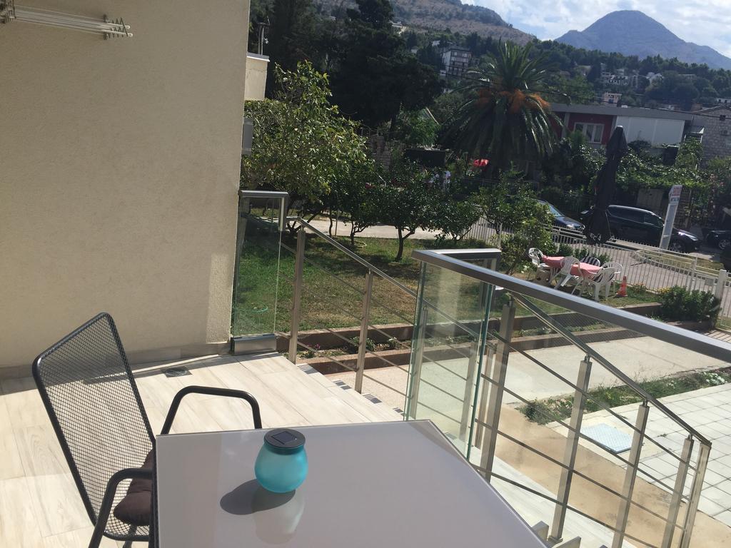 Apartments Matkovic Lux Sutomore Bagian luar foto