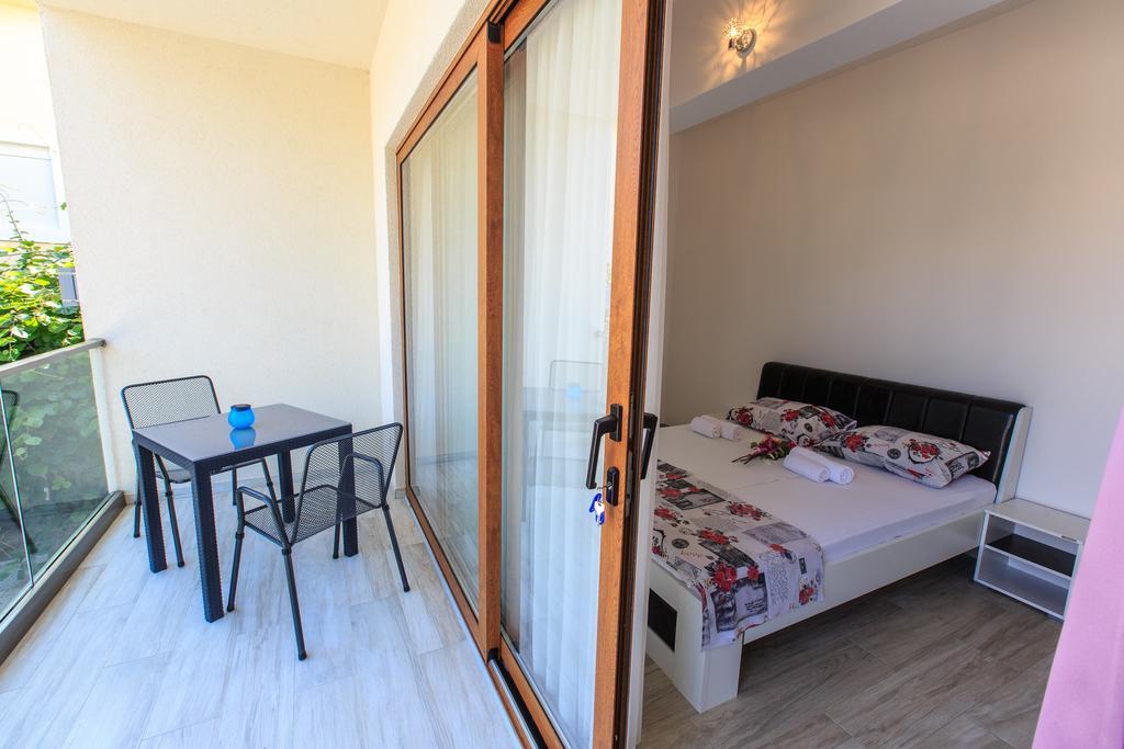 Apartments Matkovic Lux Sutomore Bagian luar foto
